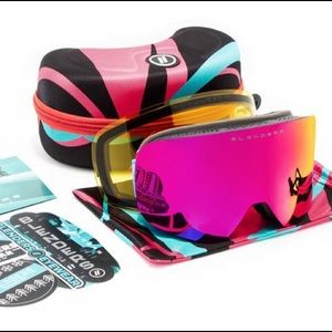 BRAND NEW Blenders Orbatron Ski Goggles